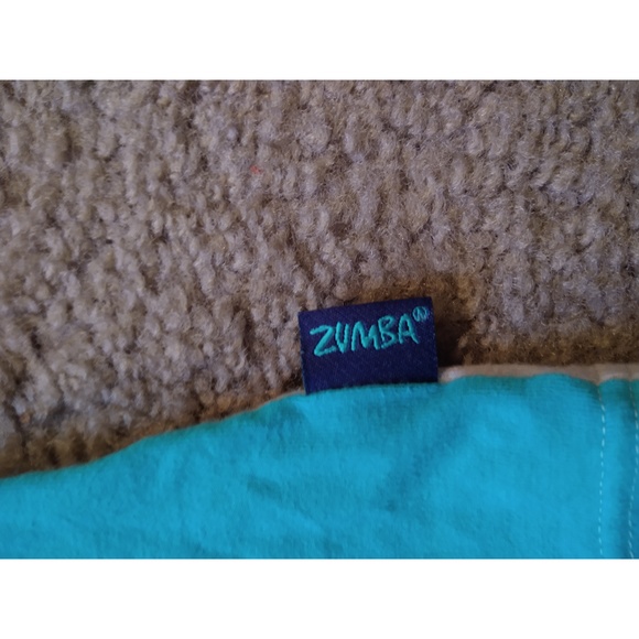 FUN - ZUMBA WILD TANK TOP - VERY CUTE - MEDIUM - Picture 3 of 4